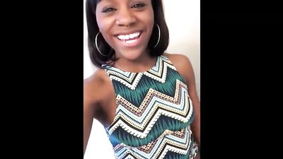 Ebony babe got cash for that ass!