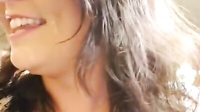Amateur sweetheart is giving a blowjob and ends with cum in her hair