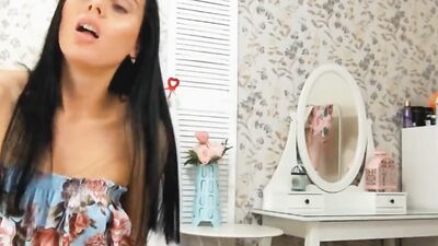 Amateur housewife loves putting on masturbation webcam shows when she's all alone and horny