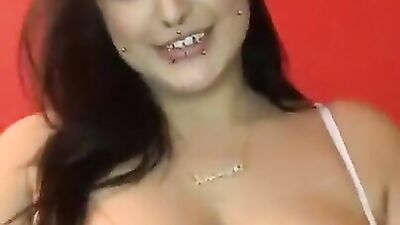 Smoking hot Latina wants to show you her beautiful face before starting with masturbation
