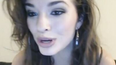 Cute camgirl is going to play with both her juicy cunny and tight ass