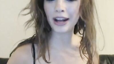 Cute camgirl is going to play with both her juicy cunny and tight ass