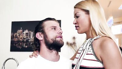Two Euro sluts are always in the mood for giving sexual pleasure to a hot guy