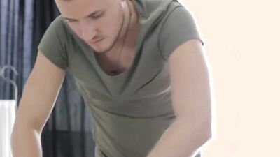 After treating his client with a massage, the therapist quickly ended up banging her