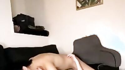 Amateur hussy adores sucking off her partner before letting him deep in her twat