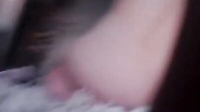 Amateur woman is rubbing her pink cunny and clit until she cums