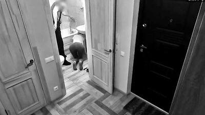 Hidden camera caught an insatiable wife blowing her personal security