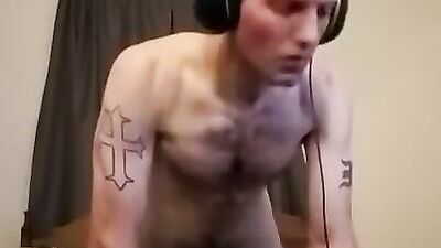 Solo amateur guy is fucking a flash light with his giant dick