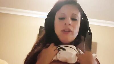 I fuck babe while she plays PS4