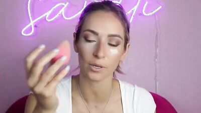 Camgirl was more than willing to show you her make-up routine